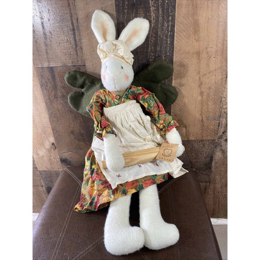 Vintage Miss Elle's Collection‎ Shelf Setting Bunny Rabbit Y2K Wood Rolling Pin